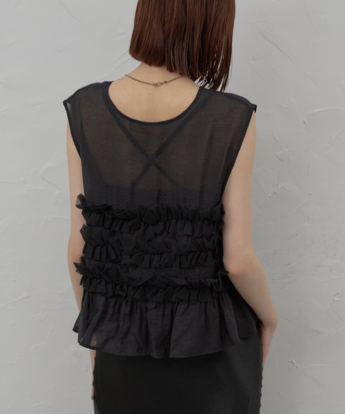 INGEBORG 胸元フリルタンクトップ　未使用品 2WAYフリルタンク（タンクトップ）｜leimn（レイムン）の
