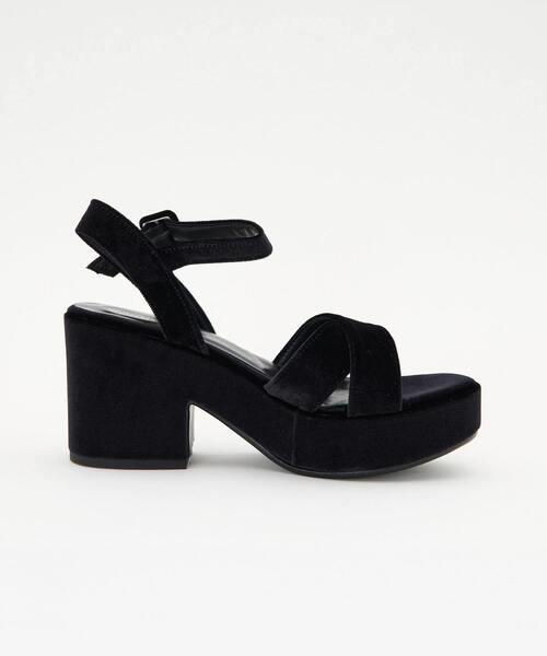 martinique（マルティニーク）の「【STRINGART /ストリングアート】GIULIETTA VELVET（サンダル・レディース・ブラック/ライトグレー・36/38/37）」の6枚目の写真