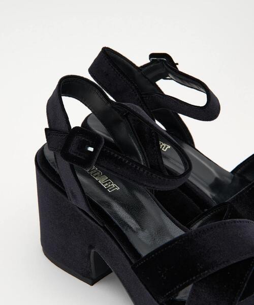 martinique（マルティニーク）の「【STRINGART /ストリングアート】GIULIETTA VELVET（サンダル・レディース・ブラック/ライトグレー・36/38/37）」の8枚目の写真