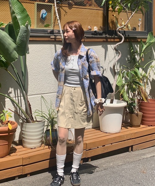 SHEPP(シープ)の「ヘンリーネック コンパクト半袖Tシャツ 華奢見せ スタイルアップ(Tシャツ/カットソー・レディース・ブラック/ホワイト/オートミール・M)」の21枚目の写真