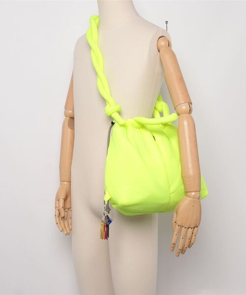 COMMON WARE（コモンウェアー）の「EM:cheek チーク puff kinchaku 2WAY tote パフ巾着2WAYショルダーバッグ（ショルダーバッグ・レディース・ブラック/パープル/グレー/イエロー・FREE）」の16枚目の写真