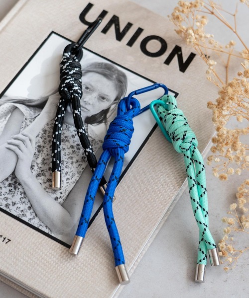 VitaFelice（ヴィータフェリーチェ）の「コードストラップチャーム パラコードキーホルダー カラビナ付き（チャーム・レディース・ブラック/ブラウン/ブラック系/ミント/ブルー系・FREE）」の6枚目の写真