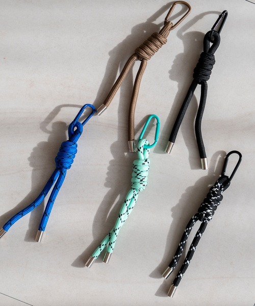 VitaFelice（ヴィータフェリーチェ）の「コードストラップチャーム パラコードキーホルダー カラビナ付き（チャーム・レディース・ブラック/ブラウン/ブラック系/ミント/ブルー系・FREE）」の8枚目の写真