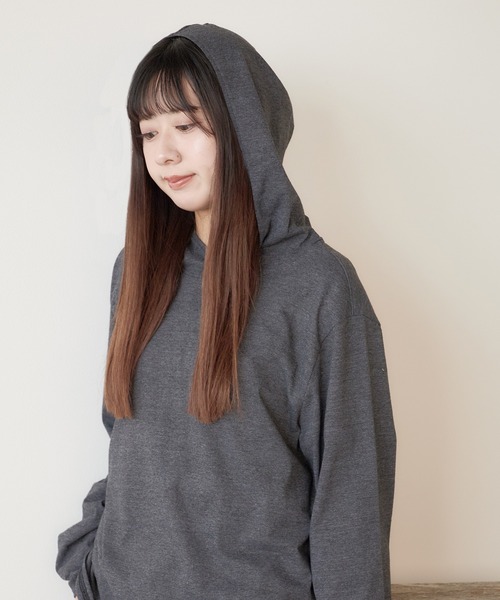 THE NORTH FACE(ザノースフェイス)の「日本未発売 THE NORTH FACE/ザノースフェイス L/S ワンポイントロゴ フード付き プルオーバーロングスリーブTシャツ(パーカー・レディース・ブルー/スミクロ/グレー・L/M/XL)」の16枚目の写真