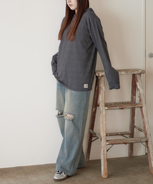 THE NORTH FACE(ザノースフェイス)の「日本未発売 THE NORTH FACE/ザノースフェイス L/S ワンポイントロゴ フード付き プルオーバーロングスリーブTシャツ(パーカー・レディース・ブルー/スミクロ/グレー・L/M/XL)」の19枚目の写真