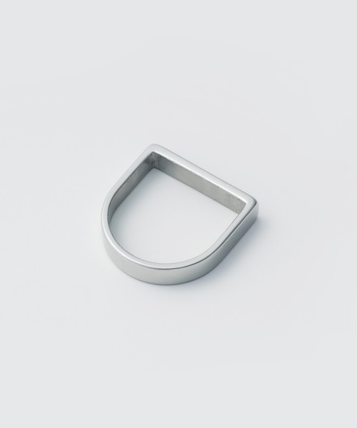 WYZ surgical stainless（ダブリューワイジィーサージカルステンレス）の「【 金属アレルギー対応 】Dデザインリング サージカルステンレス（リング・メンズ・シルバー/ゴールド・20号/18号/16号）」の4枚目の写真