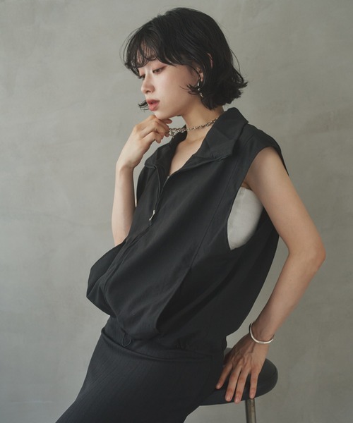 LAULEN(ローレン)の「stand collar zipper vest /スタンドカラーフロントジッパーベスト(ベスト・レディース・ベージュ/ブラック・FREE)」の13枚目の写真