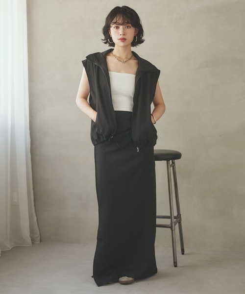 LAULEN(ローレン)の「stand collar zipper vest /スタンドカラーフロントジッパーベスト(ベスト・レディース・ベージュ/ブラック・FREE)」の6枚目の写真