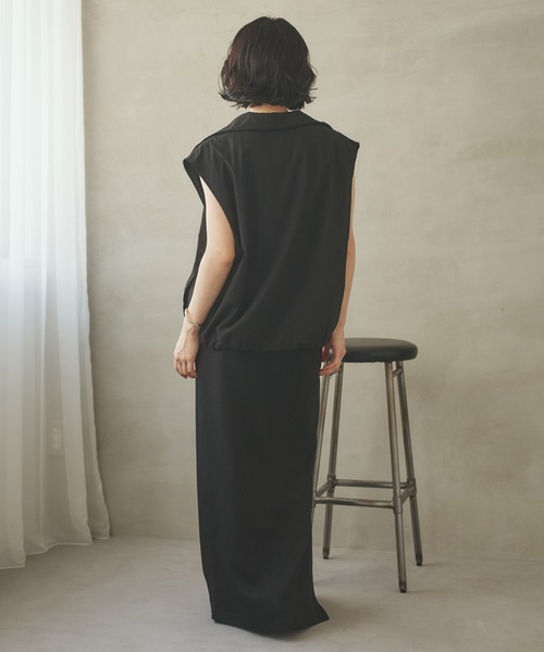 LAULEN(ローレン)の「stand collar zipper vest /スタンドカラーフロントジッパーベスト(ベスト・レディース・ベージュ/ブラック・FREE)」の9枚目の写真