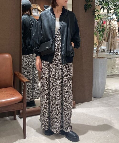 シーズンレス】ディープVキャミワンピース（ワンピース