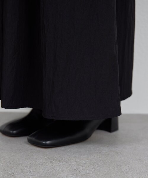 GALLARDAGALANTE(ガリャルダガランテ)の「【万能ワンピース】【オールシーズン活躍】ディープVキャミワンピース(ワンピース・レディース・オフホワイト/ブラック/グレイッシュベージュ・FREE)」の12枚目の写真