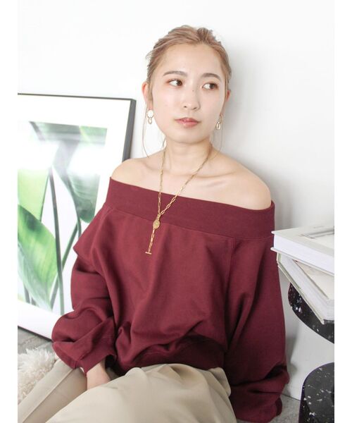 Ungrid（アングリッド）の「オフショルスウェット（スウェット・レディース・ボルドー/グリーン系その他/ライトグレー/ブラック・FREE）」の18枚目の写真