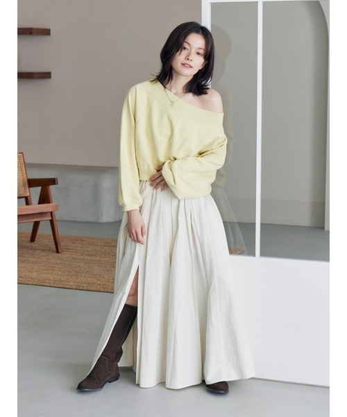 Ungrid（アングリッド）の「オフショルスウェット（スウェット・レディース・ボルドー/グリーン系その他/ライトグレー/ブラック・FREE）」の5枚目の写真