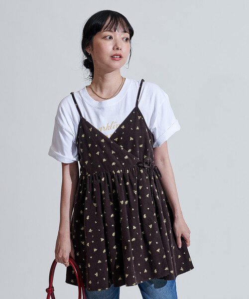 FREAK'S STORE（フリークスストア）の「カントリーフラワー コーデュロイ カシュクールキャミソール＜セットアップ対応＞/小花柄（キャミソール・レディース・キャメル/チャコール/ナチュラル・ﾌﾘ-）」の2枚目の写真