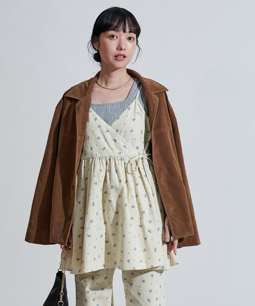 FREAK'S STORE（フリークスストア）の「カントリーフラワー コーデュロイ カシュクールキャミソール＜セットアップ対応＞/小花柄（キャミソール・レディース・キャメル/チャコール/ナチュラル・ﾌﾘ-）」の21枚目の写真