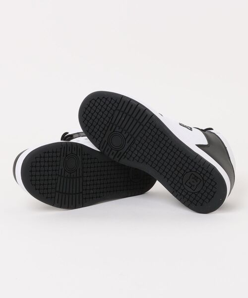 DC SHOES(ディーシーシューズ)の「DC SHOES ディーシーシューズ MANTECA 4 HI SN レディーススニーカー ハイカット(マンテカ4ハイSN) DM005301 WBW(スニーカー・レディース・ホワイト×ブラック・23.5cm/23.0cm/25.0cm/24.5cm/24.0cm)」の3枚目の写真