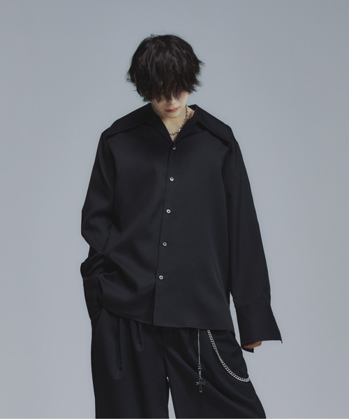 welise(ウェライズ)の「welise×犬飼京 -ephemeral- リッチドレープスムース ビックカラー&カフス 2wayオープンカラー/レギュラーカラー シャツ(シャツ/ブラウス・メンズ・ブラック/ホワイト・XS/L/M/S)」の2枚目の写真