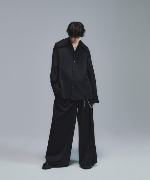 welise(ウェライズ)の「welise×犬飼京 -ephemeral- リッチドレープスムース ビックカラー&カフス 2wayオープンカラー/レギュラーカラー シャツ(シャツ/ブラウス・メンズ・ブラック/ホワイト・XS/L/M/S)」の12枚目の写真