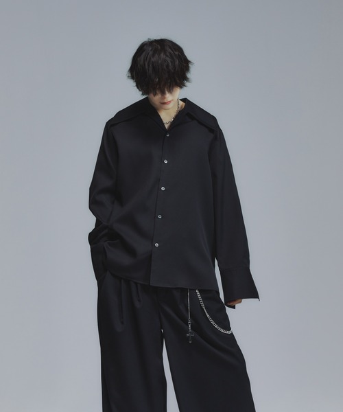 welise(ウェライズ)の「welise×犬飼京 -ephemeral- リッチドレープスムース ビックカラー&カフス 2wayオープンカラー/レギュラーカラー シャツ(シャツ/ブラウス・メンズ・ブラック/ホワイト・XS/L/M/S)」の10枚目の写真
