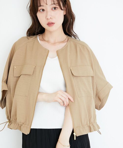 le.coeur blanc（ルクールブラン）の「《シワになりにくく速乾性》ドビークロスドロストブルゾン（ブルゾン・レディース・ブラック/キャメル・38）」の2枚目の写真