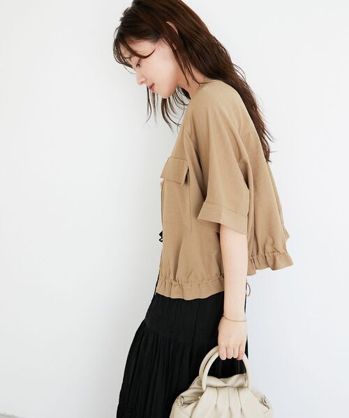 le.coeur blanc（ルクールブラン）の「《シワになりにくく速乾性》ドビークロスドロストブルゾン（ブルゾン・レディース・ブラック/キャメル・38）」の4枚目の写真