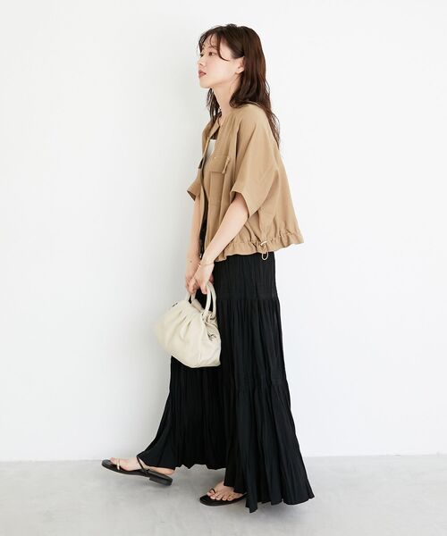 le.coeur blanc（ルクールブラン）の「《シワになりにくく速乾性》ドビークロスドロストブルゾン（ブルゾン・レディース・ブラック/キャメル・38）」の6枚目の写真