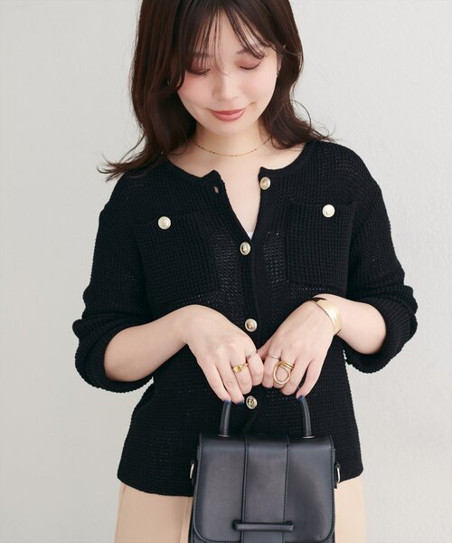 natural couture(ナチュラルクチュール)の「【WEB限定】ポケ付き金釦ワッフル編みカーディガン(カーディガン/ボレロ・レディース・ブラウン/ボルドー/ブラック/ブルー/オフホワイト・FREE)」の14枚目の写真