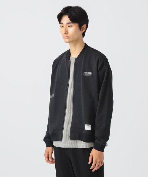 BEAMS HEART（ビームスハート）の「プリント ダンボール MA-1/Printed Scuba MA-1 Jacket（吸水速乾・毛玉軽減・リラックスフィット）（MA-1・メンズ・ブラック/オリーブ・SMALL/MEDIUM/LARGE）」の19枚目の写真