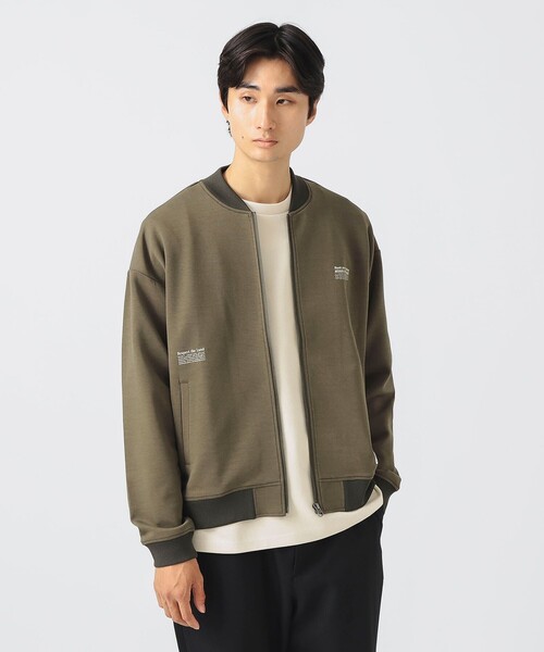 BEAMS HEART（ビームスハート）の「プリント ダンボール MA-1/Printed Scuba MA-1 Jacket（吸水速乾・毛玉軽減・リラックスフィット）（MA-1・メンズ・ブラック/オリーブ・SMALL/MEDIUM/LARGE）」の17枚目の写真