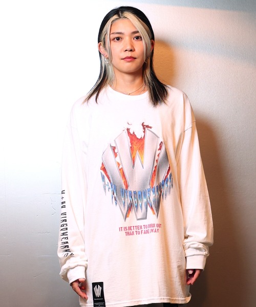 [W] by VIRGOwearworks（ダブリューバイヴァルゴウェアーワークス）の「Metal logo flames（Tシャツ/カットソー・メンズ・ホワイト/ブラック・MEDIUM/LARGE/X-LARGE/XX-LARGE）」の2枚目の写真