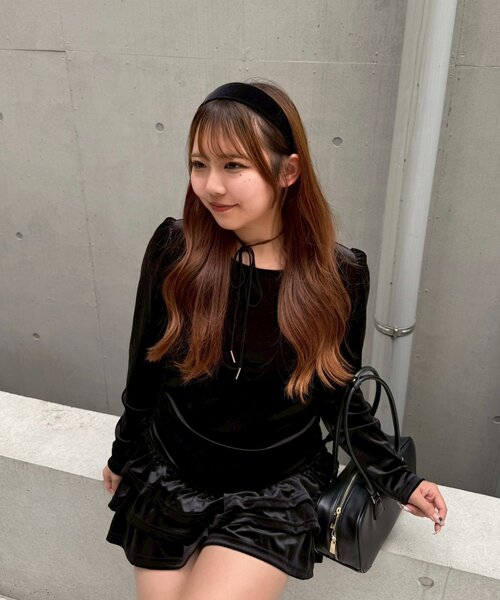 Another Branch olive des olive(アナザーブランチオリーブデオリーブ)の「【めい@may_81oセレクト】ベロア裾フリルミニワンピース(ワンピース・レディース・ブラウン/ブラック・FREE)」の7枚目の写真