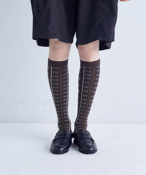 conges payes ADIEU TRISTESSE（コンジェ ペイエ アデュートリステス）の「ボタニカル柄ハイソックス（ソックス/靴下・レディース・ブラウン系その他/ベージュ系その他・FREE）」の5枚目の写真