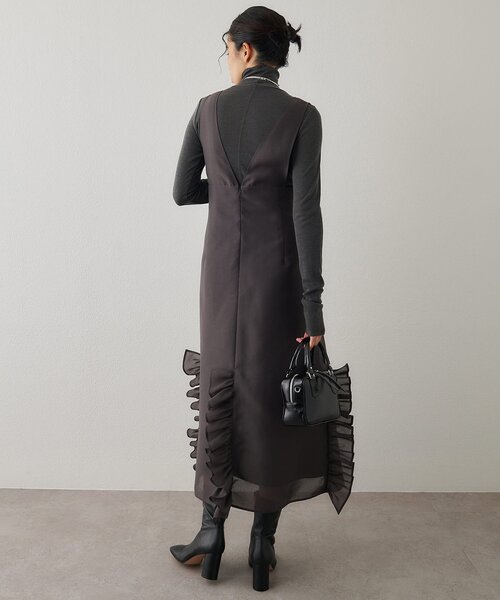 Whim Gazette（ウィムガゼット）の「フリルオーガンジーワンピース（ワンピース・レディース・チャコールグレー・FREE）」の11枚目の写真