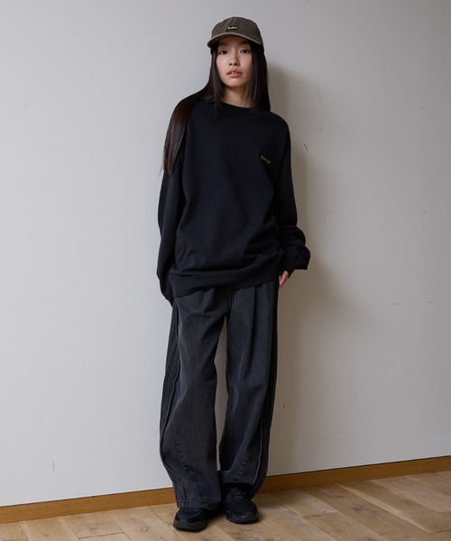 NOMINE(ノミネ)の「【NOMINE】サイドライン タック ワイド ハイウエスト デニムパンツ(デニムパンツ・レディース・ブルー/チャコールグレー・S/M)」の4枚目の写真