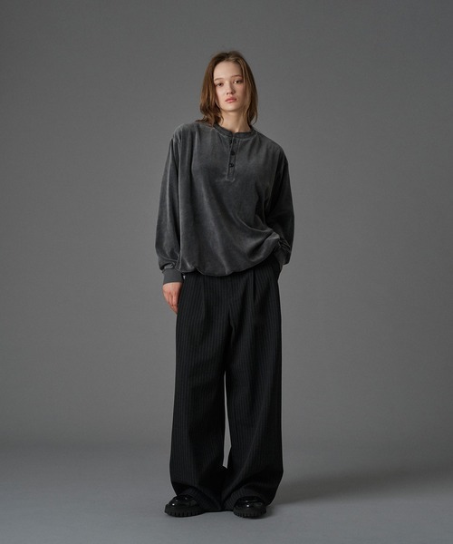 ONCILY(オンシェリー)の「VELOUR HENRY NECK T-SHIRT / ベロアヘンリーネックTシャツ(Tシャツ/カットソー・メンズ・ブラウン/ブラック/ブルー・LARGE/MEDIUM/SMALL)」の19枚目の写真