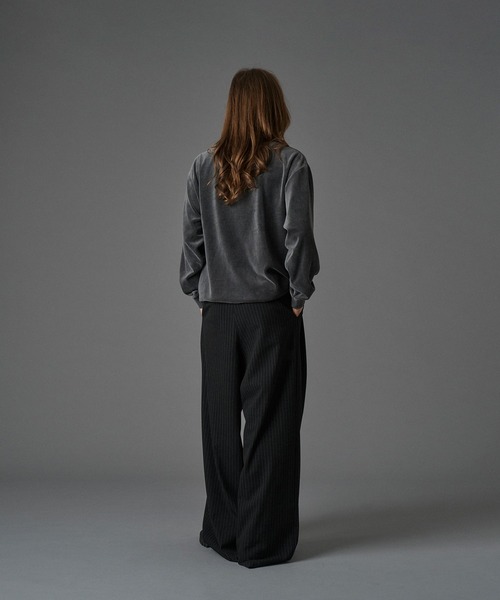 ONCILY(オンシェリー)の「VELOUR HENRY NECK T-SHIRT / ベロアヘンリーネックTシャツ(Tシャツ/カットソー・メンズ・ブラウン/ブラック/ブルー・LARGE/MEDIUM/SMALL)」の10枚目の写真