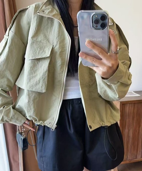 H.TOKYO（エイチトウキョウ）の「【軽やか×コンパクト】スタンドカラーナイロンブルゾン（ブルゾン・レディース・ベージュ/ブラック・FREE）」の9枚目の写真