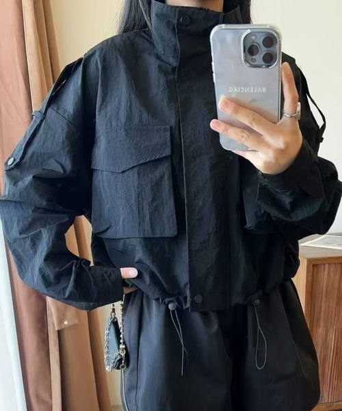 H.TOKYO（エイチトウキョウ）の「【軽やか×コンパクト】スタンドカラーナイロンブルゾン（ブルゾン・レディース・ベージュ/ブラック・FREE）」の7枚目の写真