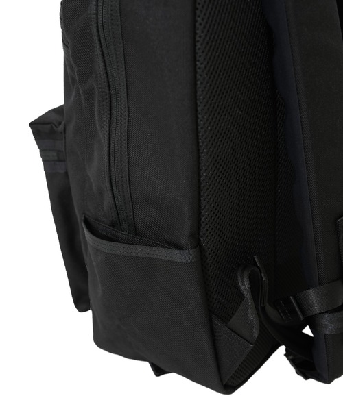 PORTER CLASSIC（ポータークラシック）の「【Porter Classic / ポータークラシック】NEWTON DAYPACK M（バックパック/リュック・メンズ・ブラック/ネイビー・FREE）」の4枚目の写真