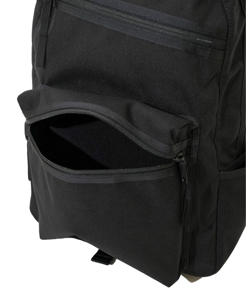 PORTER CLASSIC（ポータークラシック）の「【Porter Classic / ポータークラシック】NEWTON DAYPACK M（バックパック/リュック・メンズ・ブラック/ネイビー・FREE）」の11枚目の写真