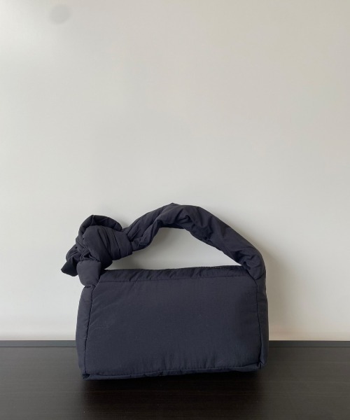 AMAIL(アマイル)の「Fuzzy Bag(ハンドバッグ・レディース・アイボリー/ブラック・FREE)」の5枚目の写真