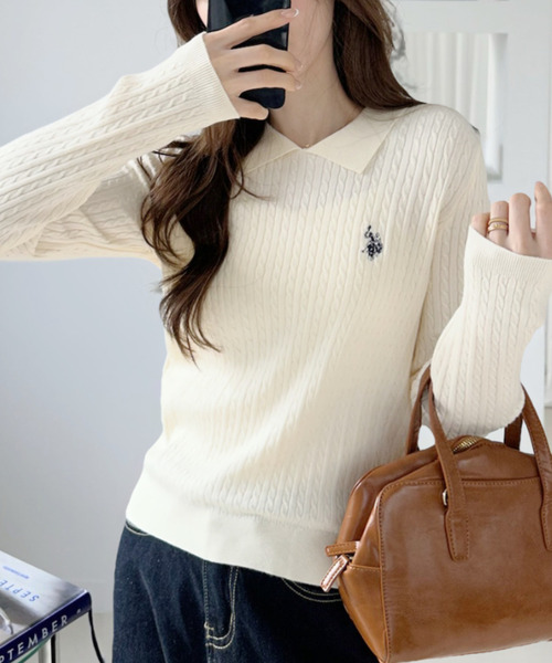 U.S. POLO ASSN.(ユーエスポロアッスン)の「【U.S. POLO ASSN.】スタンカラー ケーブル ニット(ニット/セーター・レディース・アイボリー/ブラック/サックスブルー/イエロー・M/L)」の2枚目の写真