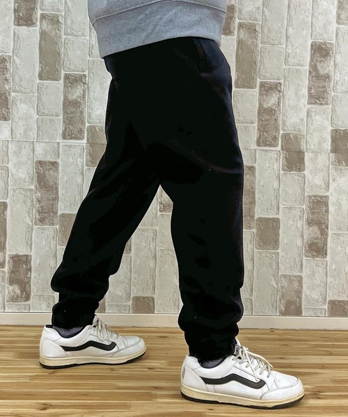 Carhartt WIP（カーハートダブリューアイピー）の「WIP チェイススウェットパンツ Chase Sweat Pant（スウェットパンツ・メンズ・アッシュグレー/ブラック・M/L/S）」の17枚目の写真