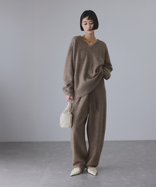 ADAM ET ROPE'(アダムエロペ)の「LINEAPIU ヤクMIXリラックスパンツ(その他パンツ・レディース・ベージュ/チャコールグレー・36/38)」の3枚目の写真