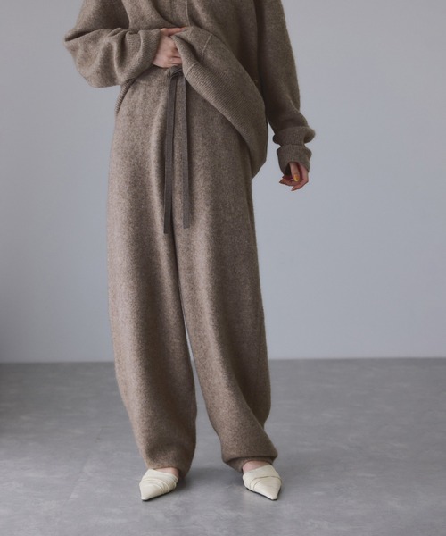 ADAM ET ROPE'(アダムエロペ)の「LINEAPIU ヤクMIXリラックスパンツ(その他パンツ・レディース・ベージュ/チャコールグレー・36/38)」の14枚目の写真