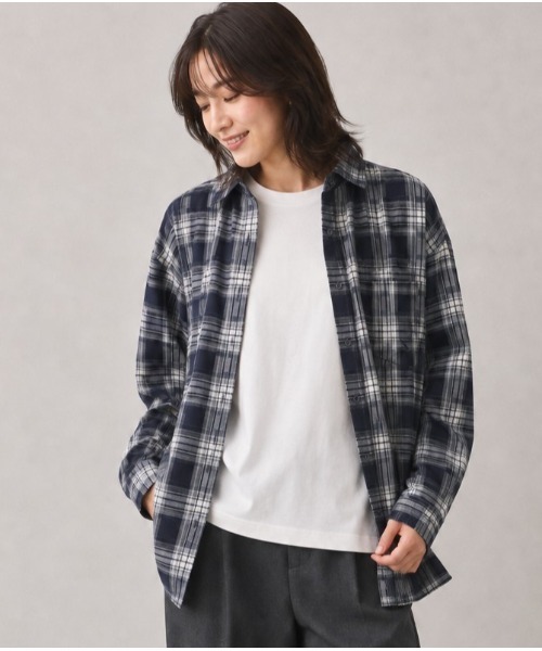 LAUTRE COTE(ロウトレコウト)の「チェックオーバーシャツ(シャツ/ブラウス・レディース・ネイビー/ブラウン・MEDIUM/LARGE/X-LARGE)」の6枚目の写真