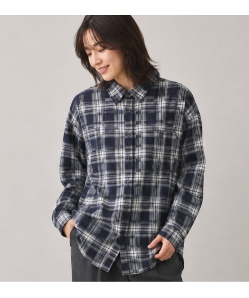 LAUTRE COTE(ロウトレコウト)の「チェックオーバーシャツ(シャツ/ブラウス・レディース・ネイビー/ブラウン・MEDIUM/LARGE/X-LARGE)」の7枚目の写真