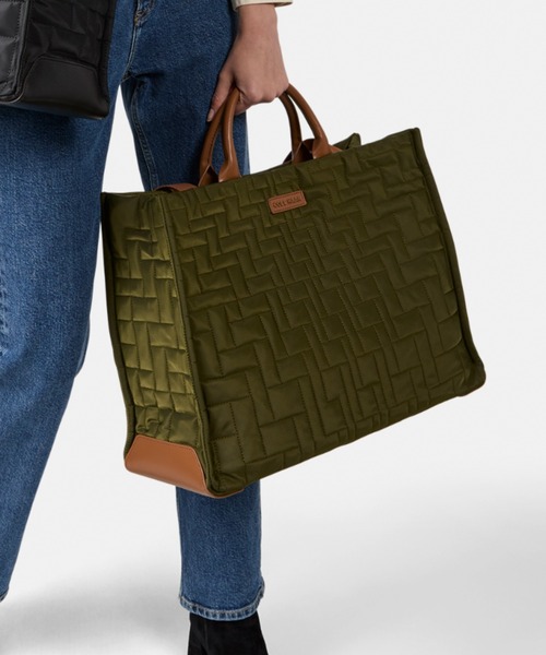 シャレー ラージ トート womens（トートバッグ）｜COLE HAAN（コール