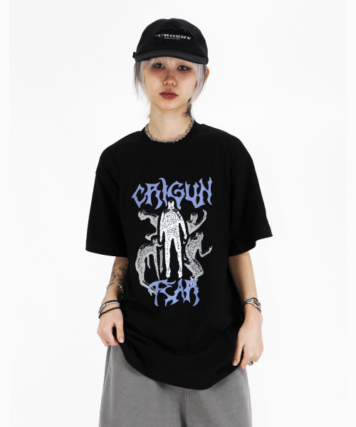 CRIGUN(クリガン)の「Crigun Fear セミオーバーフィット半袖Tシャツ BLACK(Tシャツ/カットソー・レディース・ブラック・SMALL/MEDIUM/LARGE/X-LARGE/XX-LARGE)」の4枚目の写真