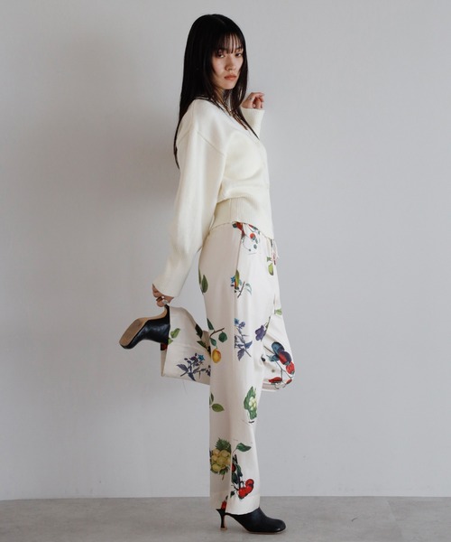 ENC（エンク）の「alpaca touch V neck cardigan / アルパカタッチVネックカーディガン（カーディガン/ボレロ・レディース・ベージュ/アイボリー/チャコールグレー・FREE）」の7枚目の写真